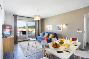 Apartment with Sea View room in Résidence Néméa Le Cap Azur
