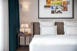 Deluxe King with Partial Sea View  room in Glens Palas Istanbul