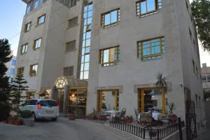 Capri Hotel Suites - Umm Uthainah