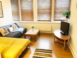 Bethnal Green Road two bedroom apartment