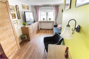Modern Folk Apartment