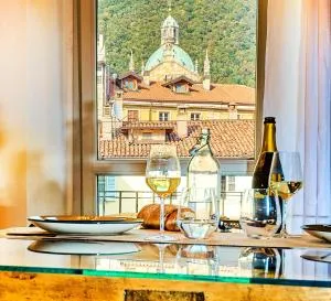 21 Lake Sweet Home - Como