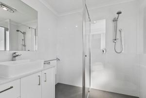 Sunshine Towers Boutique Apartments