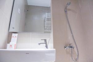 Cozy Studio Apartment at Elpis Residence By Travelio