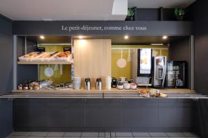 Hotels B&B HOTEL Lille Seclin Unexpo : photos des chambres