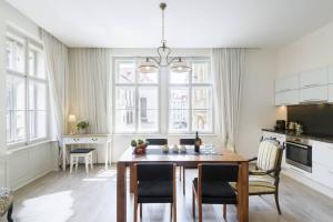 Stylish, Light-Filled Home in the Historic Center