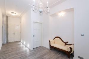 Wenceslas Square Main Station - NEW STUDIO*****
