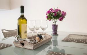 Leoncino Apartment