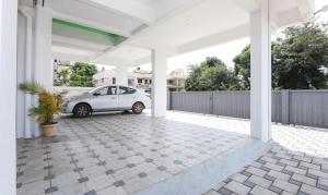 Treebo Sapphire Studio