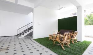 Treebo Sapphire Studio