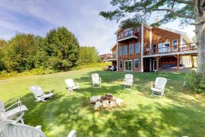 Four Bedroom House room in East Cove