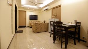 Hotel Metro Palace Bandra