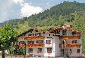 Penzion Haus Fallesin Sankt Anton am Arlberg Rakousko