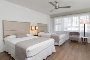 Deluxe City View Double Beds room in Riu Plaza Miami Beach