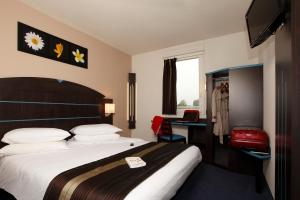 Hotels Kyriad Dol-de-Bretagne : photos des chambres