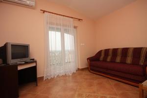Two-Bedroom Apartment with Terrace and Sea View room in Apartments by the sea Sveti Petar Biograd - 6158
