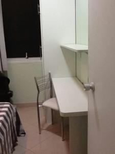 Suítes e Quartos na Avenida Carlos Gomes não tem garagem