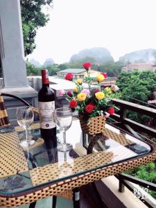 Phòng 4 Người Có Ban Công (Quadruple Room with Balcony)