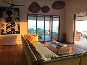 Phòng Giường Đôi Nhìn Ra Biển (Double Room with Sea View)