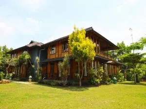 Villa Gardenia Bandung - Padasul