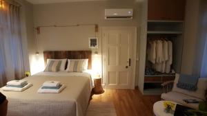 The "Fan" studio in the heart of Old Corfu Town