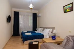 Holiday Rooms - Tpilisi