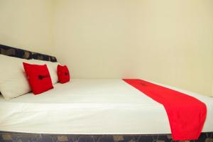 RedDoorz @ Malalayang Manado