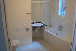 Appartements Apartment with dishwasher near Le Teich : photos des chambres