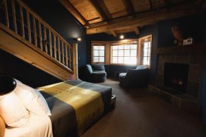 Standard Family Room room in The Suttle Lodge & Boathouse
