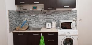 Aphrodite Rose Apartment