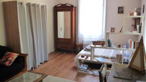 Joli appartement vue sur lEglise