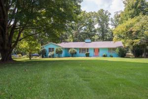 Boho by the Water! 1750sqft - Fishing & sleeps 10!