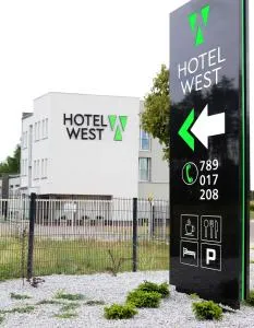 Poznań West Hotel - Airport - 波别济斯卡