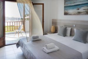Apartment with Sea View (2 Adults) room in Alkinoos Beach Hotel