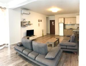 Aquamarine Apartments