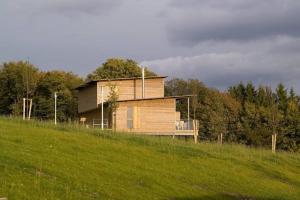 Maisons de vacances Cozy studio with dishwasher in the beautiful green ValJoly : photos des chambres