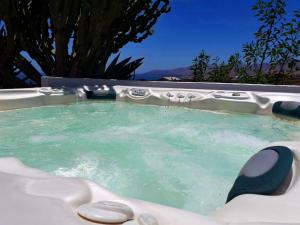 Casa Tara - 5 bedroom, 4 bathroom villa with private pool