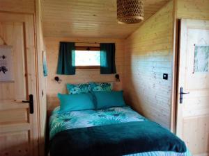 B&B / Chambres d'hotes Les Cabanes de Gros Bois : photos des chambres