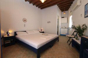 Smaragda Rooms & Studios Sifnos Greece