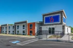 Motel 6-White, GA - Cartersville - White