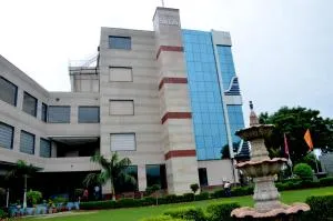 Palm Galaxy - Itimādpur