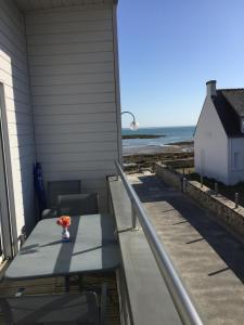 Maisons de vacances Villa Penfret - 50 meters from the beach : photos des chambres