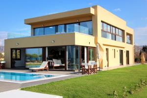 Kimona Villa Seafront Swimming Pool Jacuzzi 6 Bedrooms 21 PAX Kouvohori Villas Crete Heraklio Greece