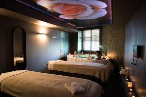 Hotels Grand Hotel Les Flamants Roses Thalasso & Spa : photos des chambres