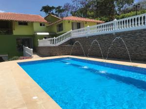 alojamiento lujoso y barato villeta