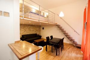 10 House Budget Stay