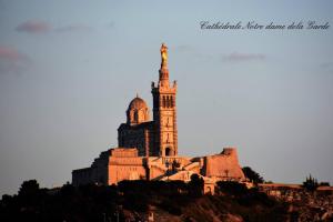 Appartement place des marseillaises saint-charles photo 18