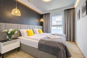 Black&White Apartment Apart Studio