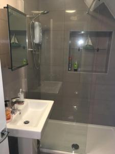 Apartment 4, Cornerhouse Apartments