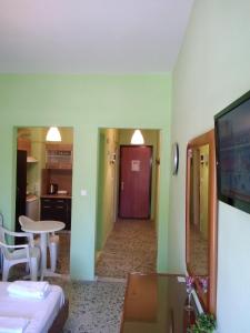 Rooms To Let Giannis